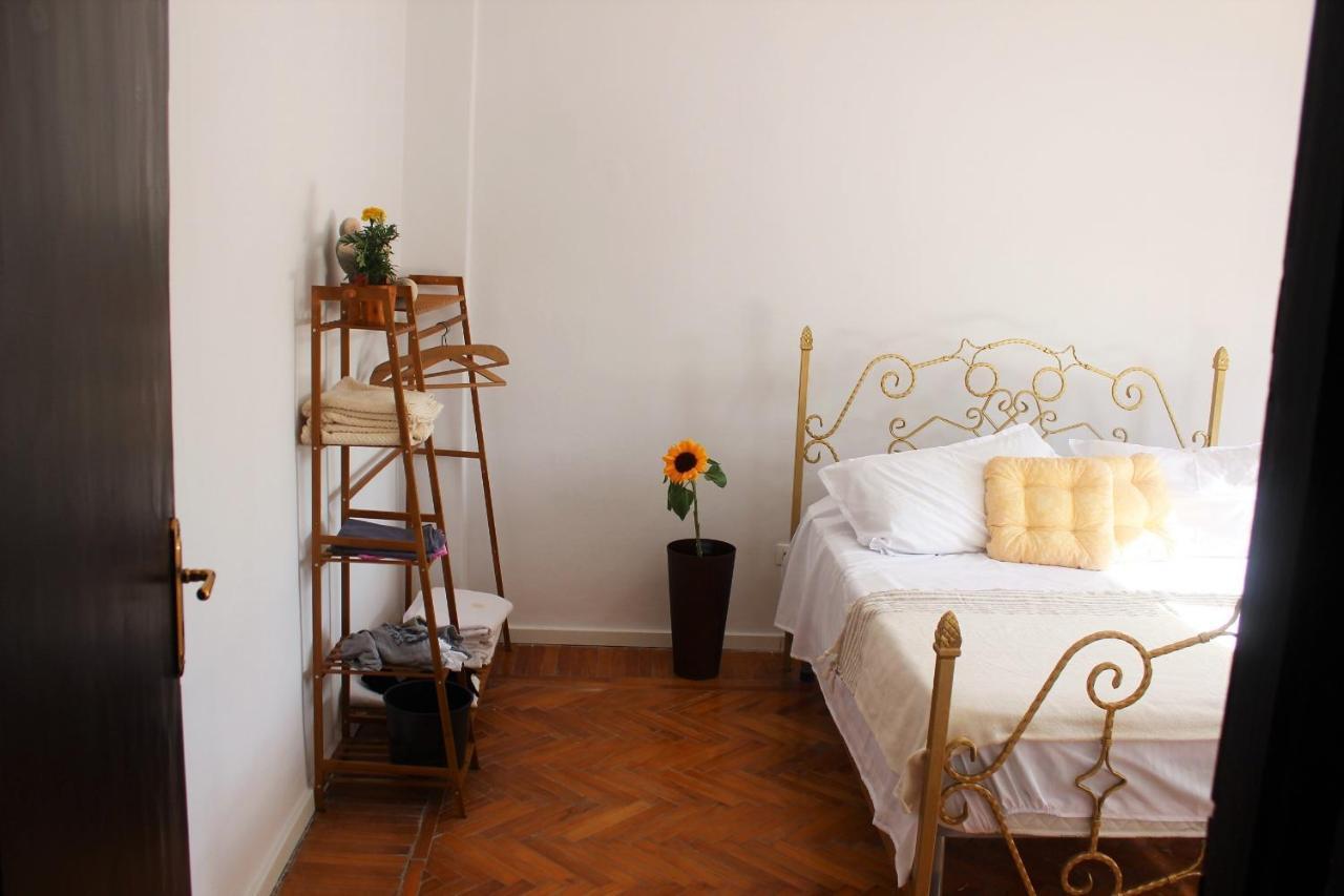 Entire Serviced Apartment With A Beautiful View ติรานา ภายนอก รูปภาพ