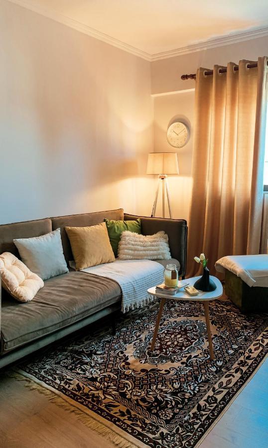 Entire Serviced Apartment With A Beautiful View ติรานา ภายนอก รูปภาพ